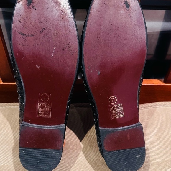 JITAI Black Gold Medal Tassel Loafers. - Picture 8 of 9